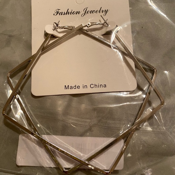 *SOLD* Square Geometric Hoop Earrings - Picture 6 of 6